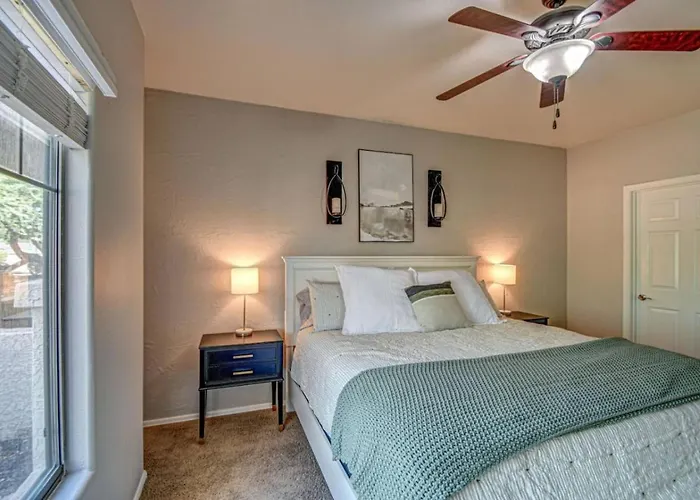 Modern 2br With Pool And Parking In *