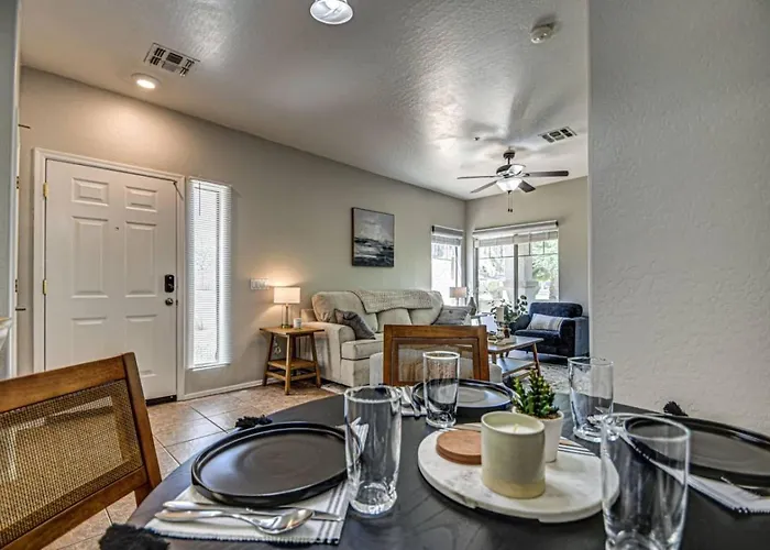 Modern 2br With Pool And Parking In